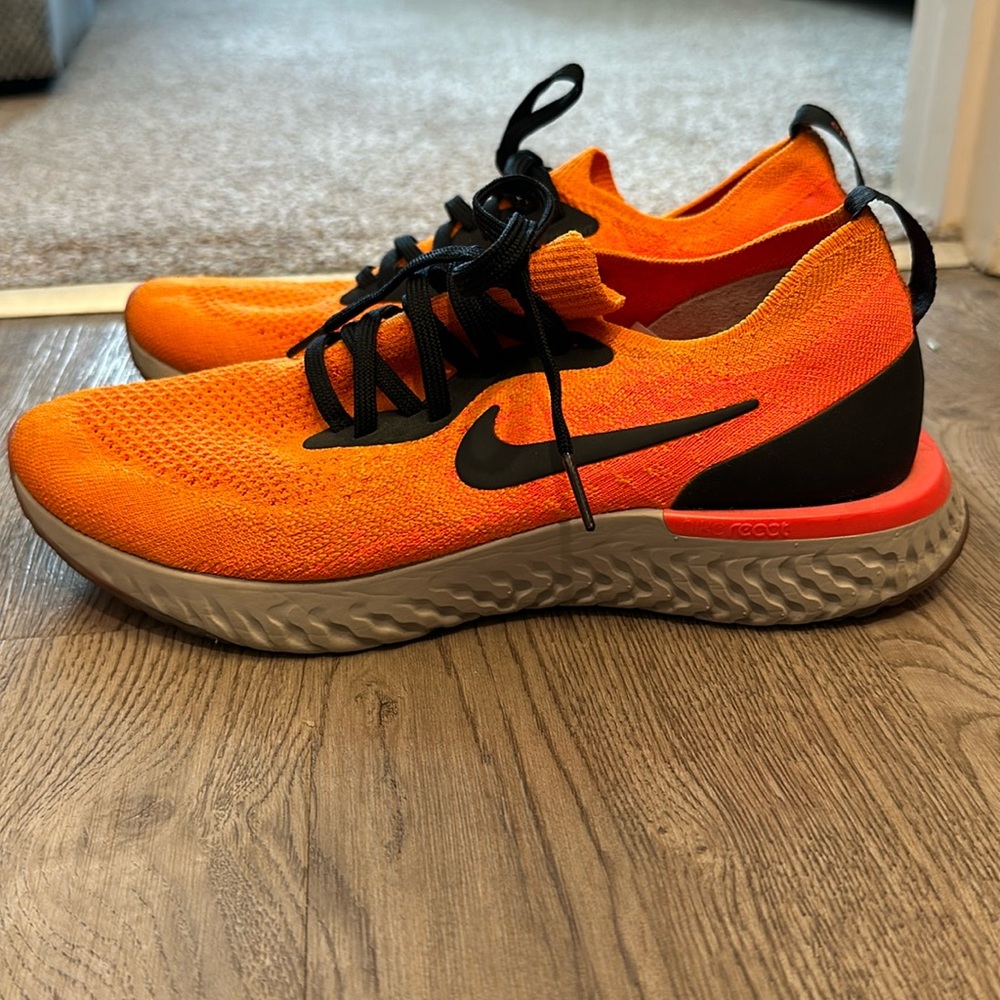 Nike Epic React Flyknit 'Copper
Flash' AQ0067-800 size 7.5 men’s